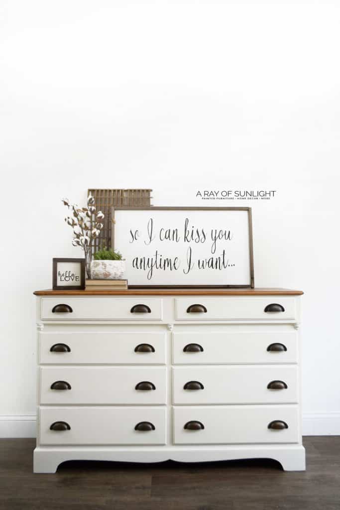 White Chalk Painted Dresser Quality, How To Paint A Dresser White With Chalk