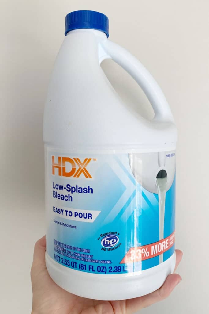 a gallon of low-splash bleach