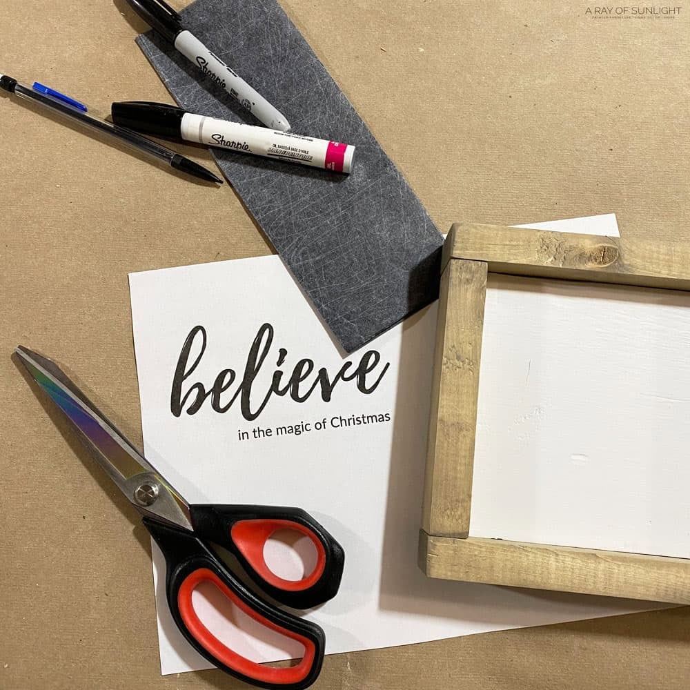 materials to use for Christmas sign
