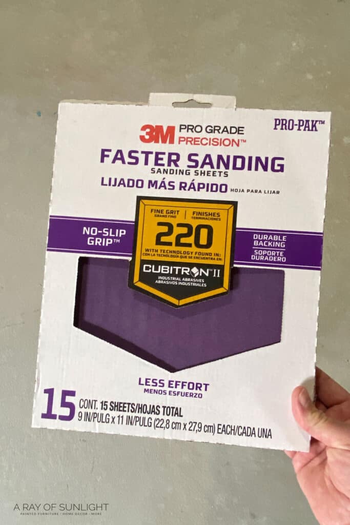3M Pro grade 220 grit sandpaper