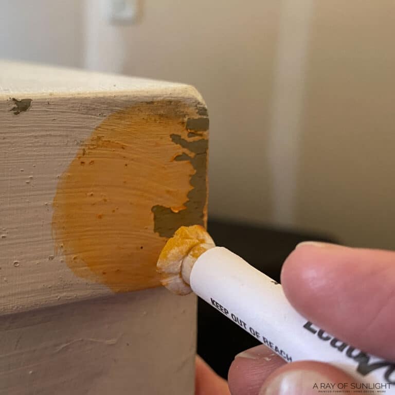 How to Use a Lead Paint Test Kit (With Pictures)