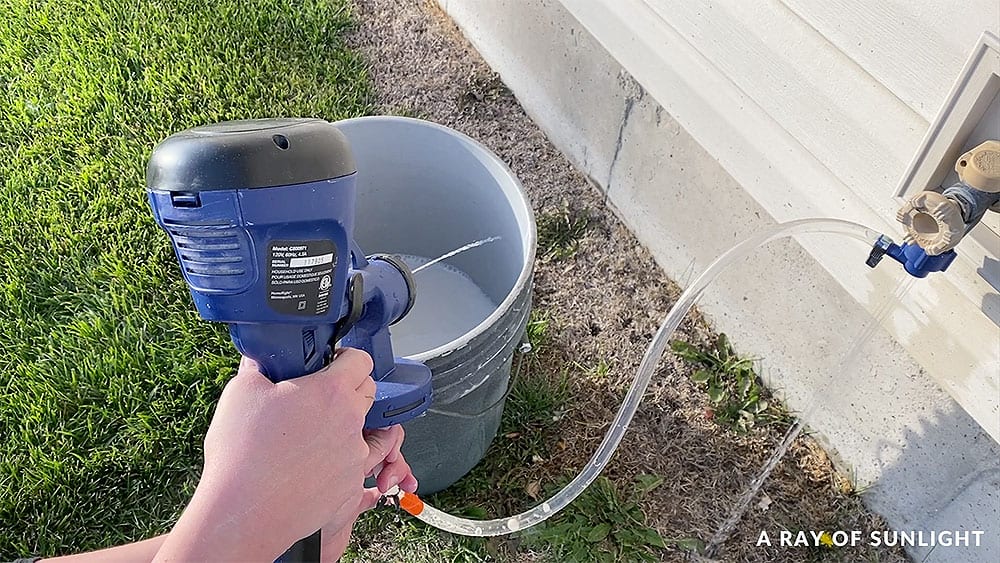 Cleaning the homeright paint sprayer with the homeright rapid clean tool