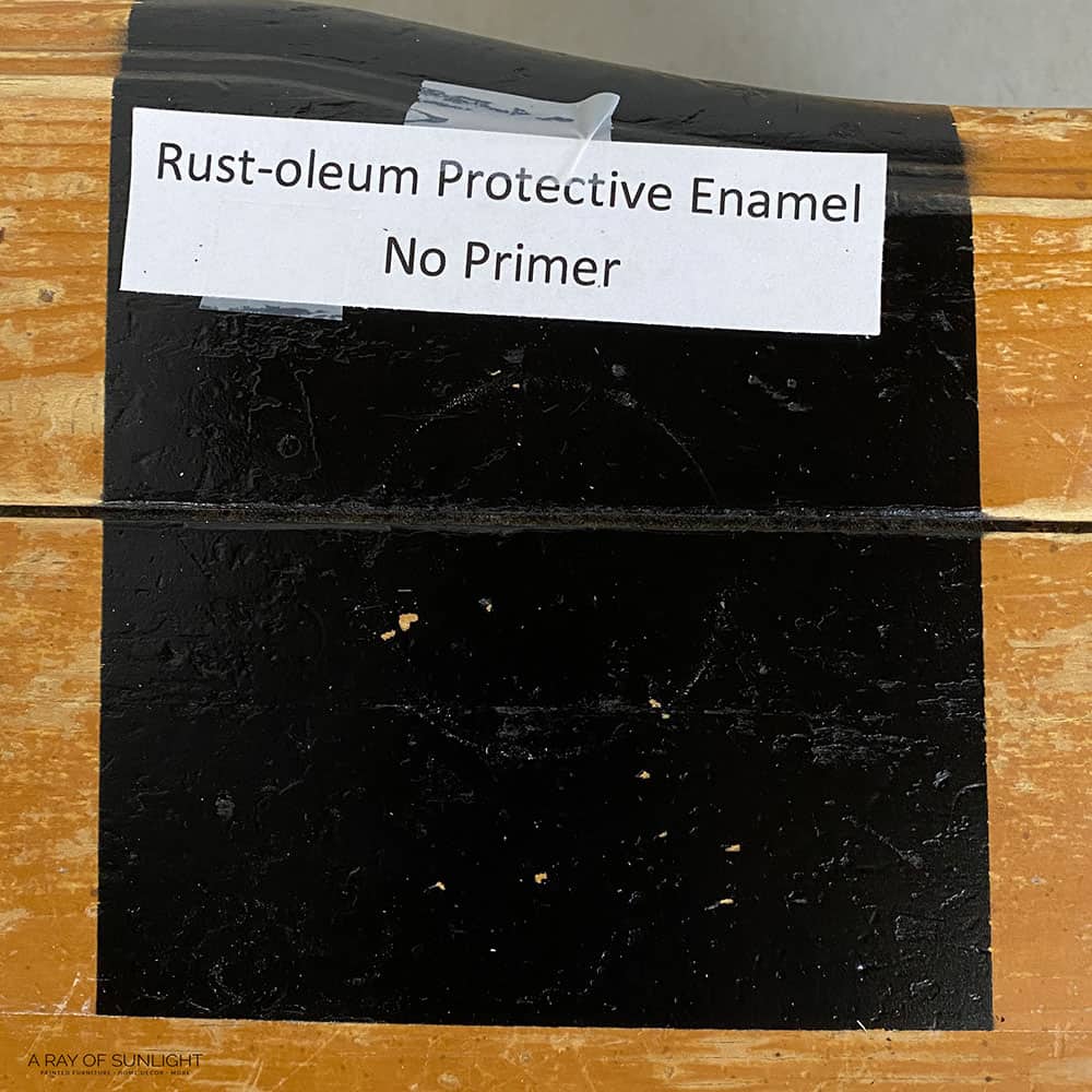 Rust-oleum Protective Enamel with no primer scratched very easily.