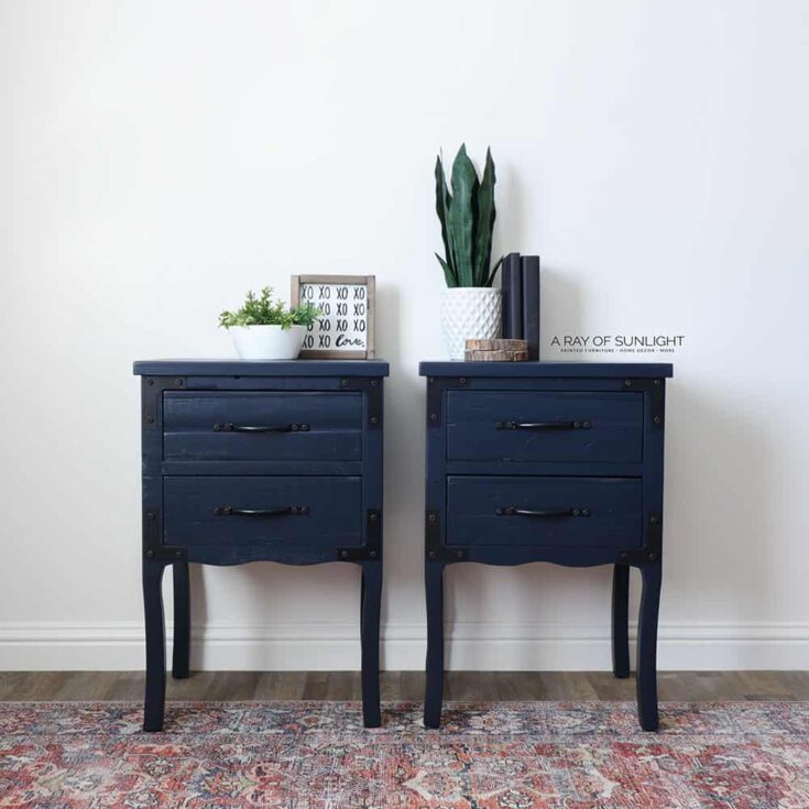 Nightstands painted with navy blue latex paint
