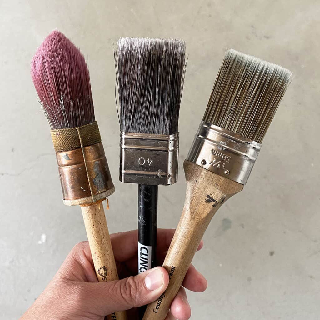 saalmeester, cling on and country chic paint oval paint brushes