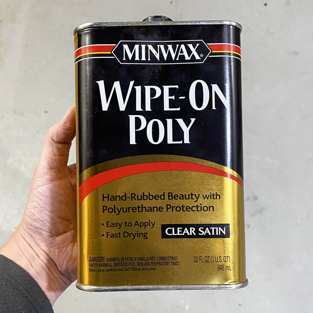 tin of minwax wipe-on poly