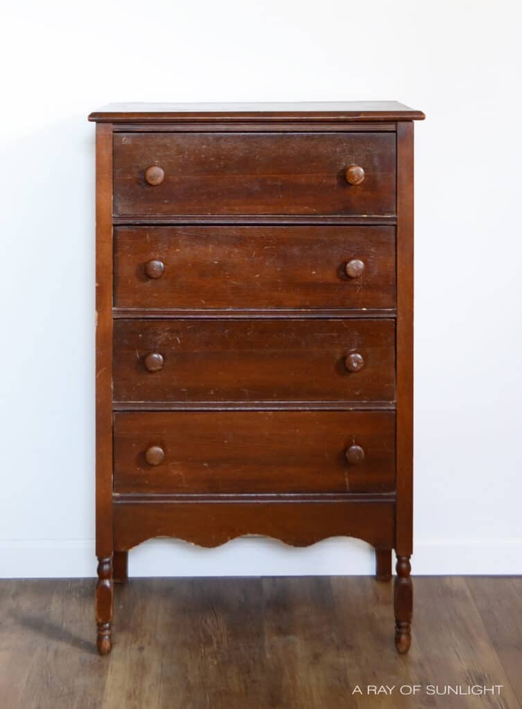 vintage wooden chest of drawers with 4 drawers