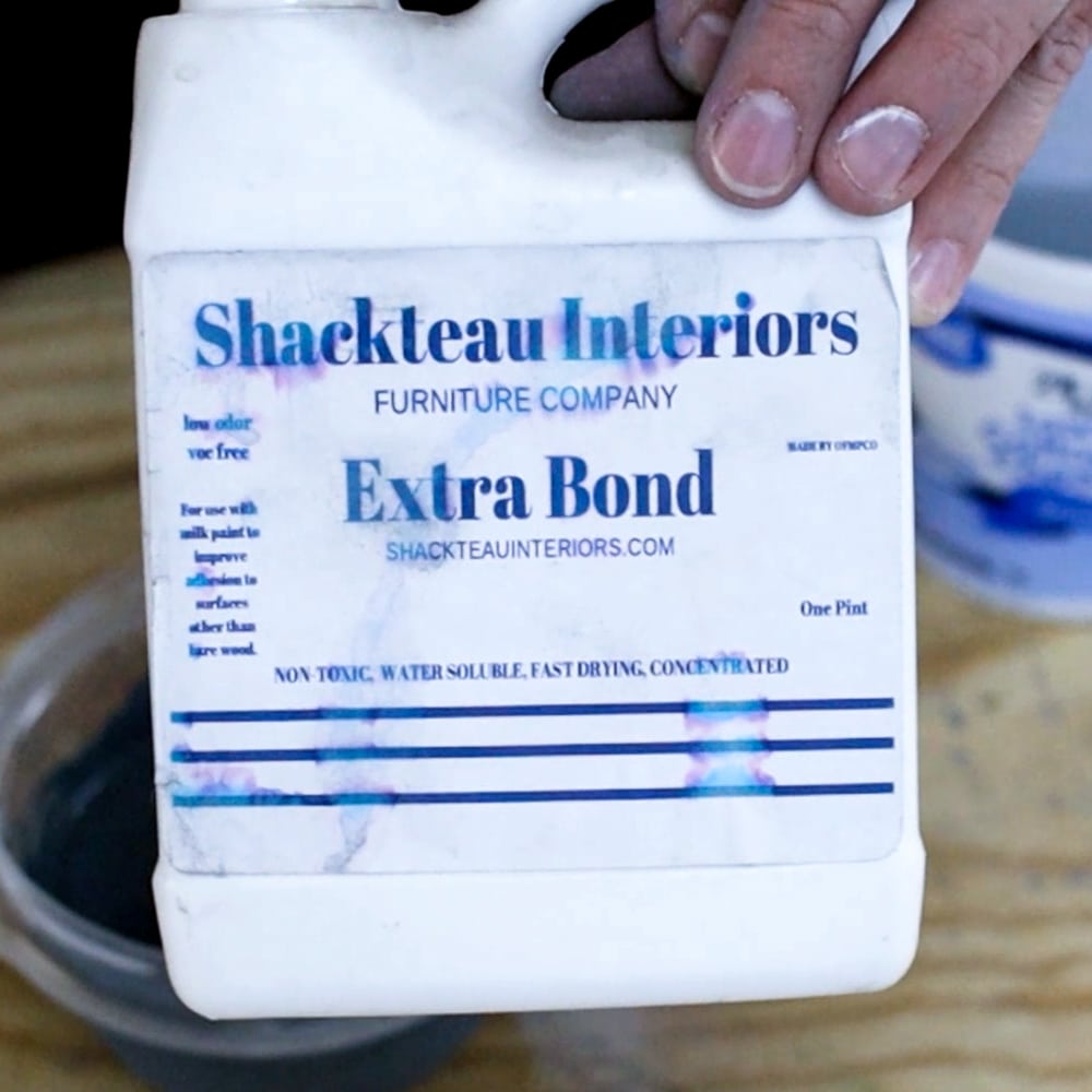 container of bonding agent for milk paint