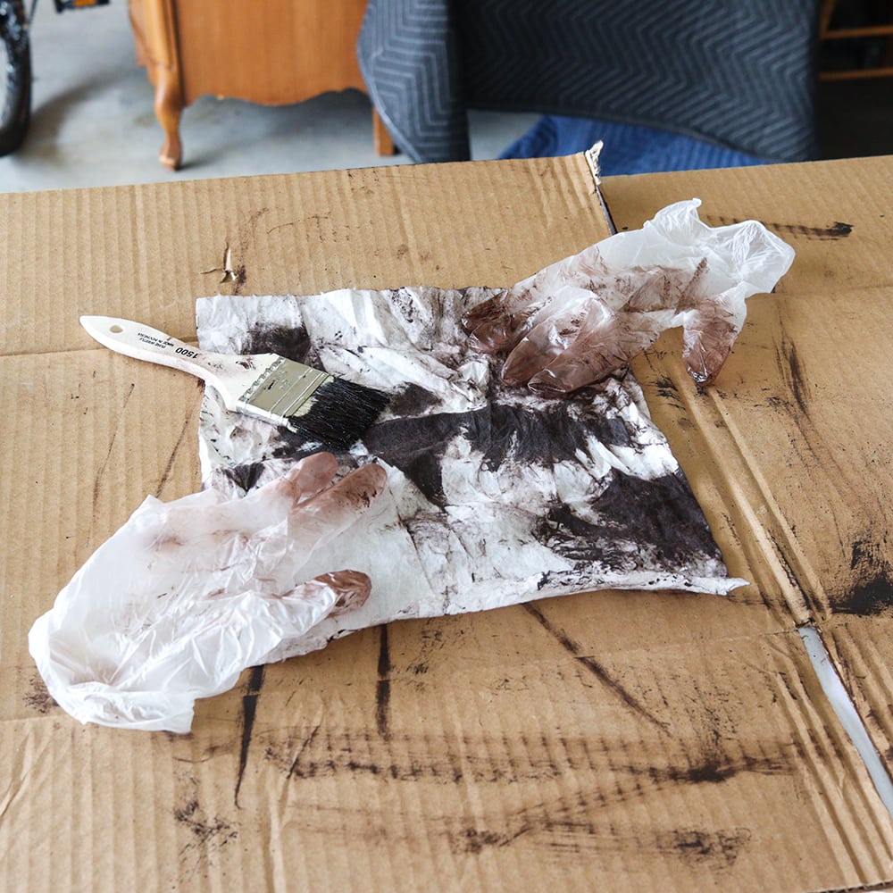 drying of brush and rags saturated with gel stain to prevent combustion