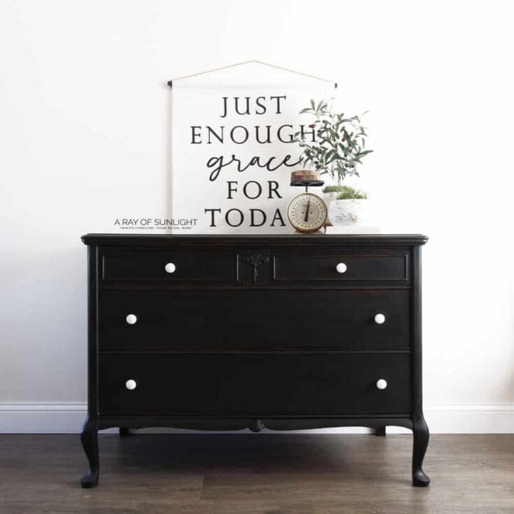 Image for Get a Chippy Paint Finish with Milk Paint – Every time!