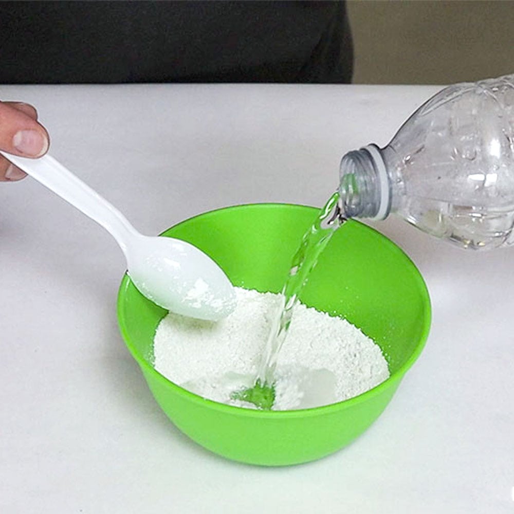 mixing water and calcium carbonate powder before mixing it with paint