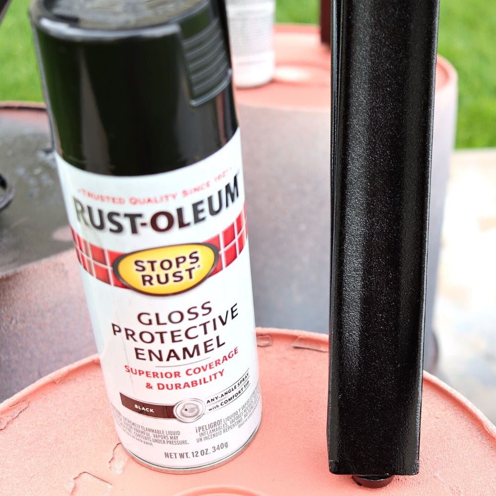 Rustoleum protective enamel spray paint sample finish on metal