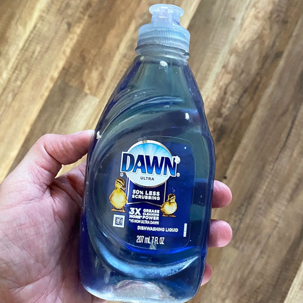 photo of dawn dish soap to use for cleaning paint brushes