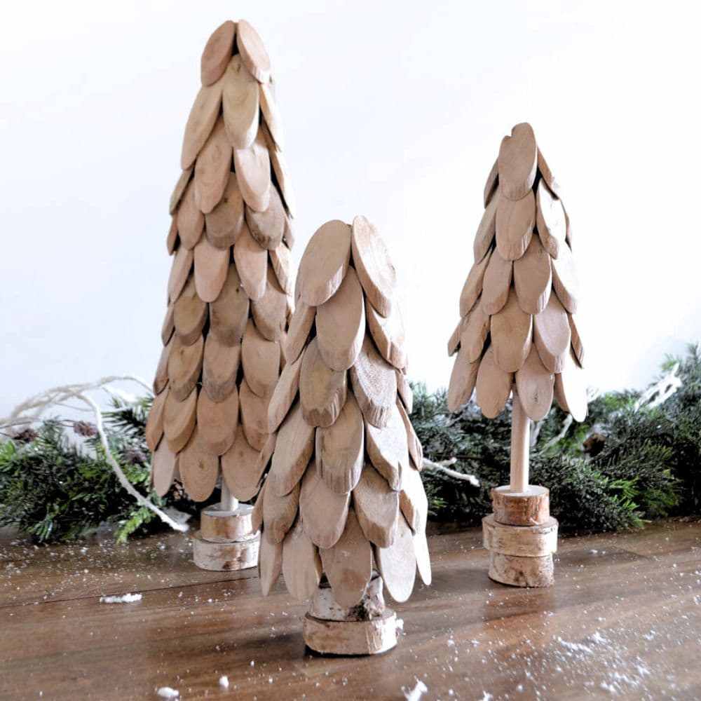 photo of DIY small wooden Christmas trees