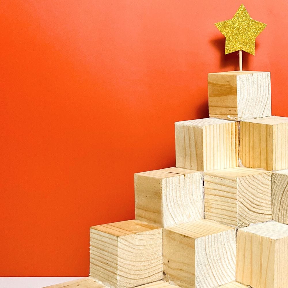 close-up view photo of wooden Christmas tree