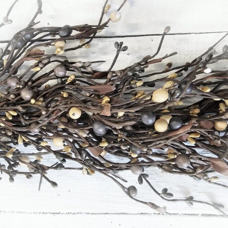 Neutral Everyday Berry Garland Home Decor