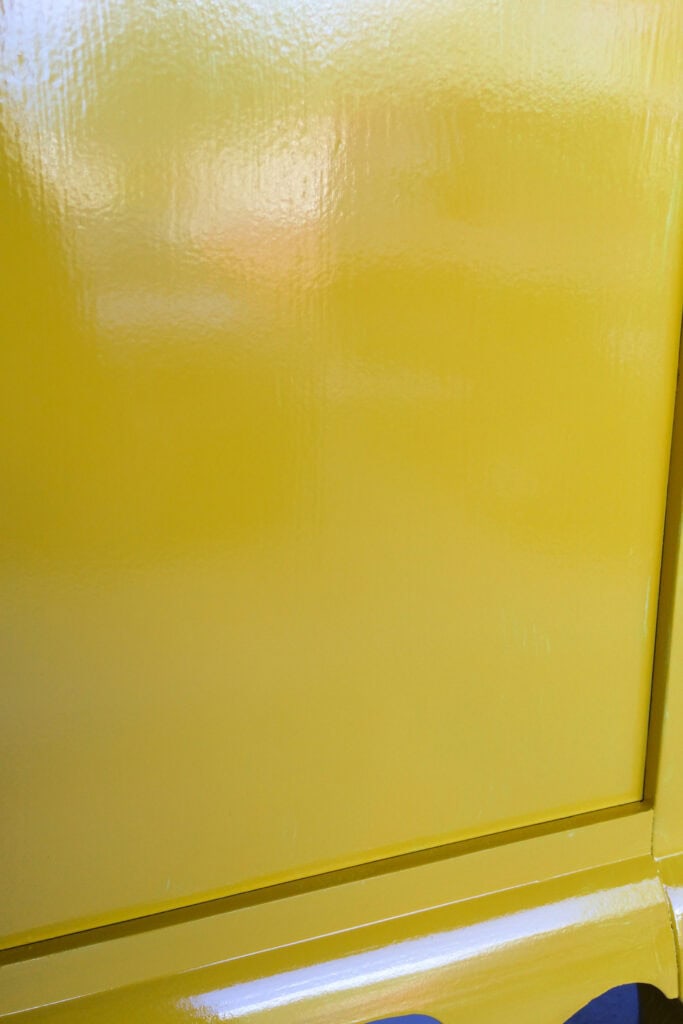 Smooth and shiny yellow finish on furniture