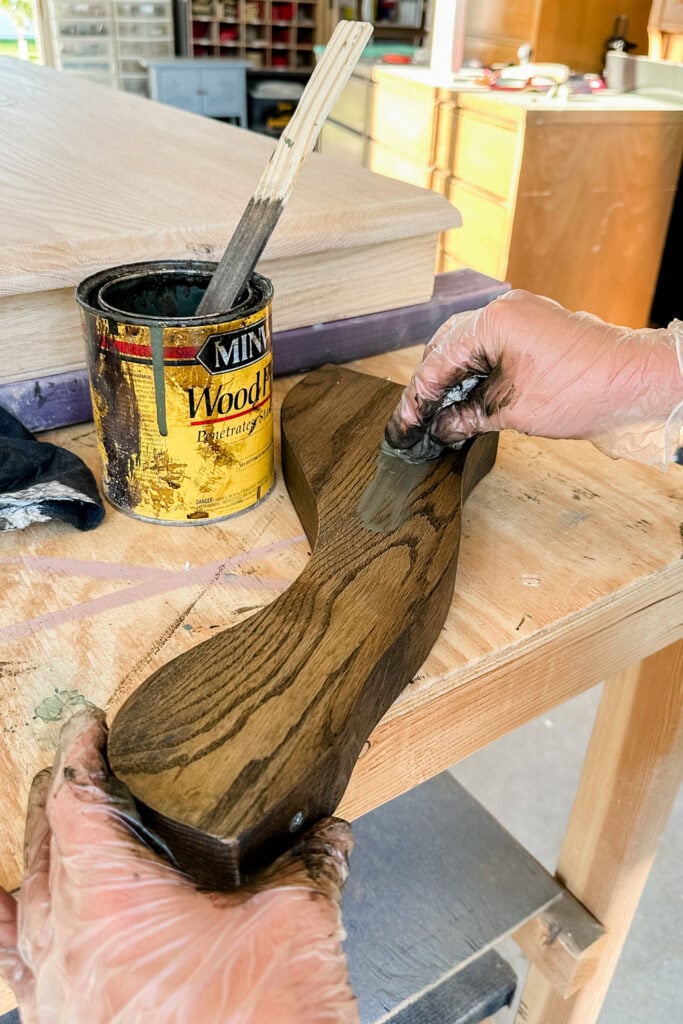 Staining wooden piece with green stain