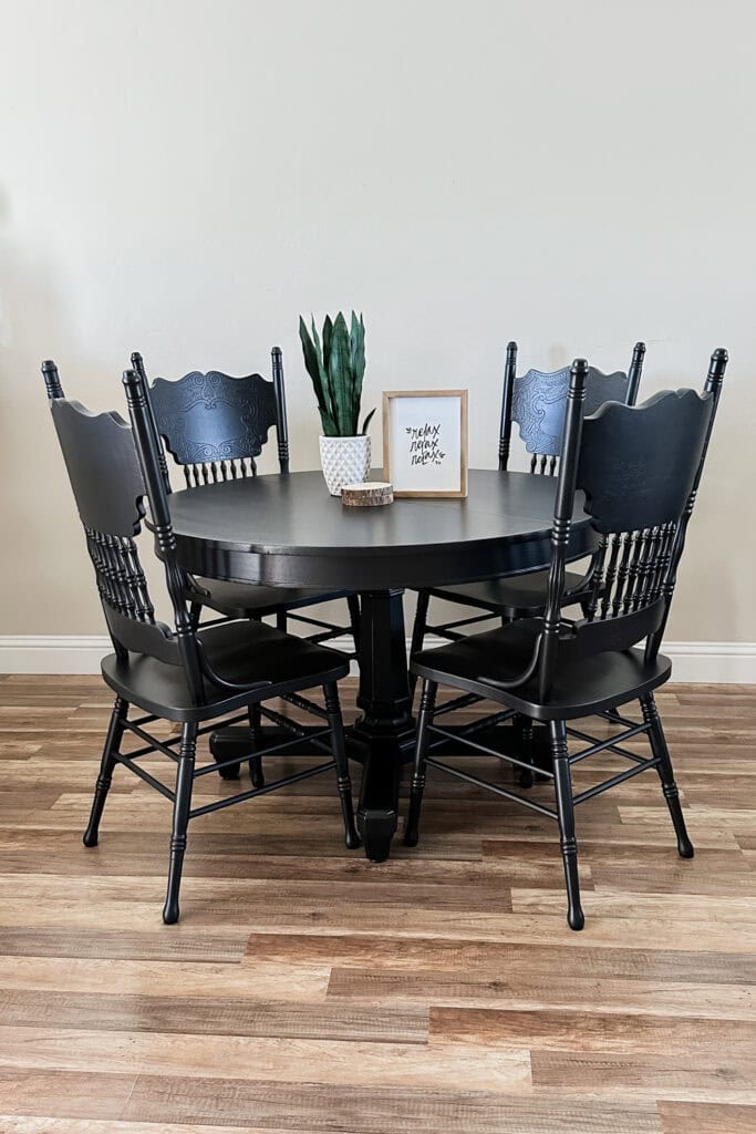 A round dining set painted black